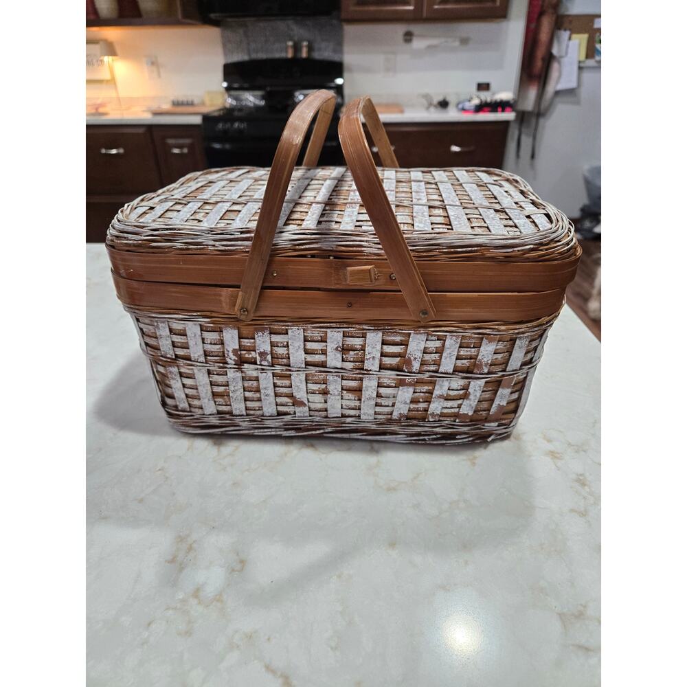 Vintage Wicker Sewing Crafting Basket White Distressed Finish 12" x 9" x 6.5"